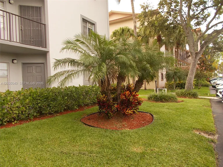 1400 SW 124th Ter #106Q — Photo 34