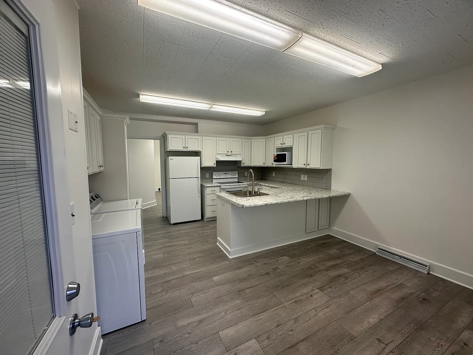 2 bed, 1100 sqft, $1,700 — Photo 1