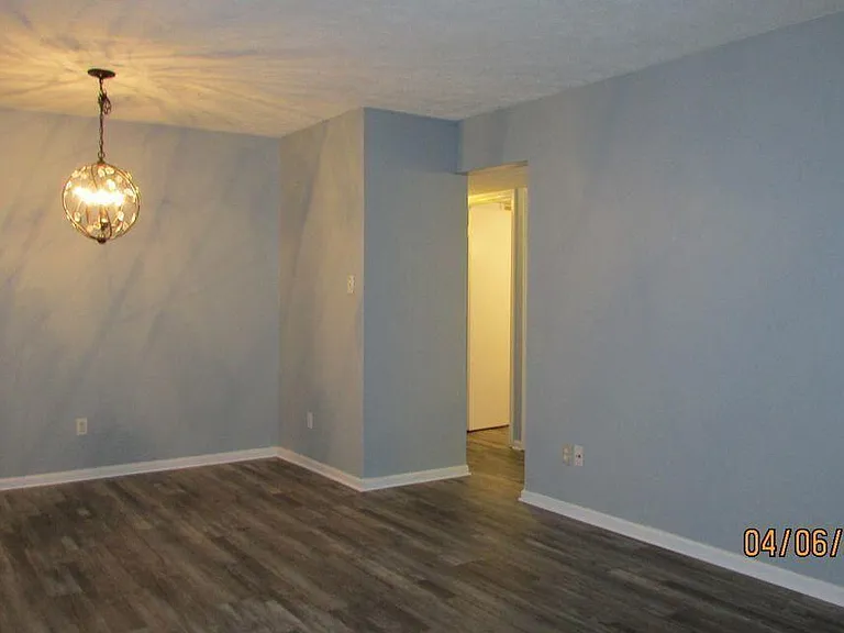 1625 Woodrow Dr #401 — Photo 3