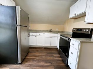 85 Orchard St FLOOR 3, Woonsocket, RI 02895