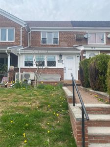 141-11 71st Road, Flushing, NY, 11367