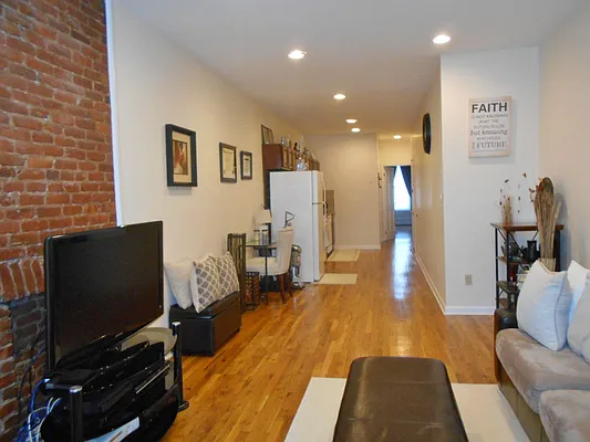 Rented by Orrichio Anderson | media 42