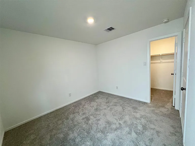 15716 Plum Brook Dr — Photo 8