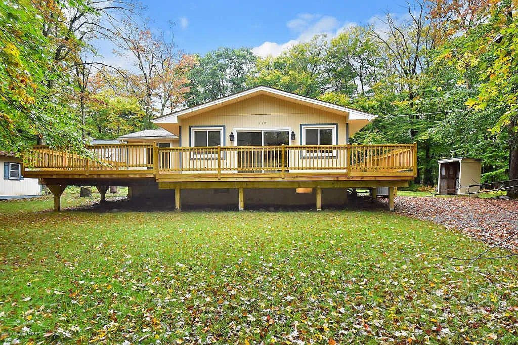 159 Marthas Ln photo 1