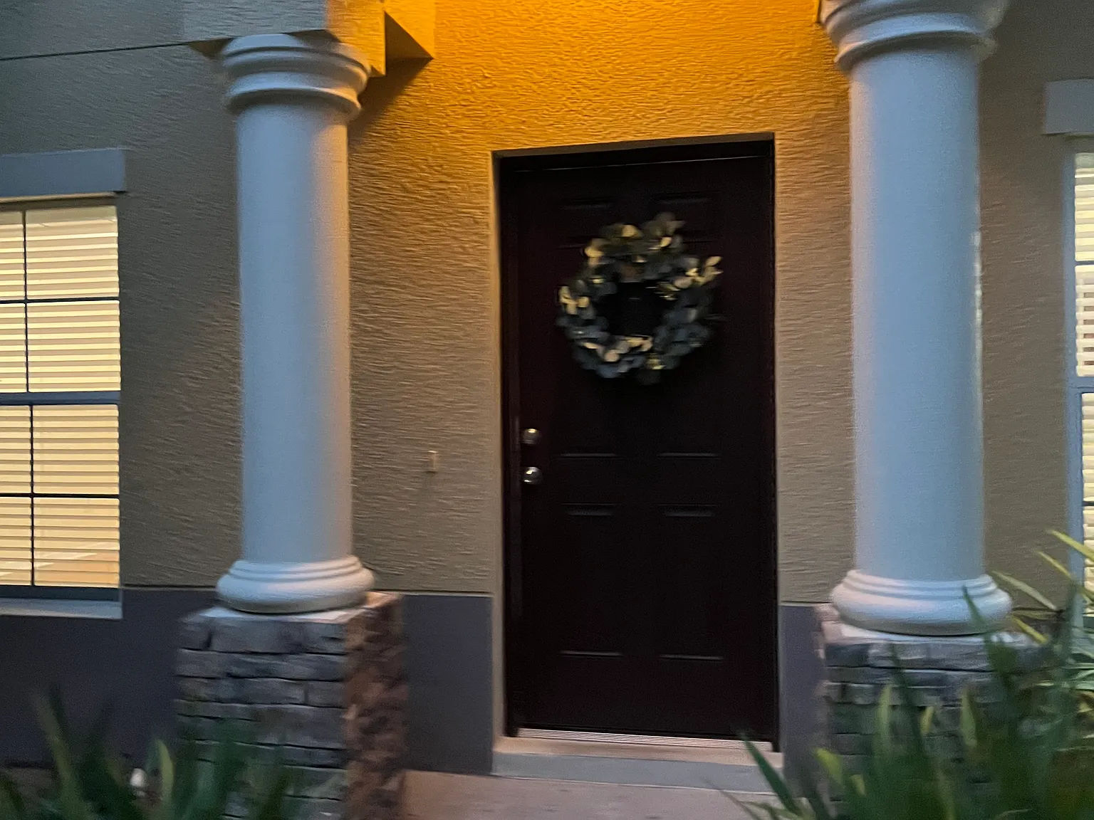 3 bed, 2.5 bath, 1364 sqft, $1,800 — Photo 1