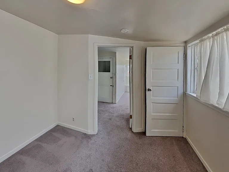1716 Marin — Photo 12