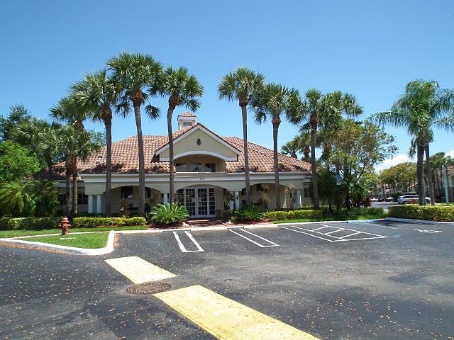 1st image of 815 W Boynton Beach Boulevard #13-203