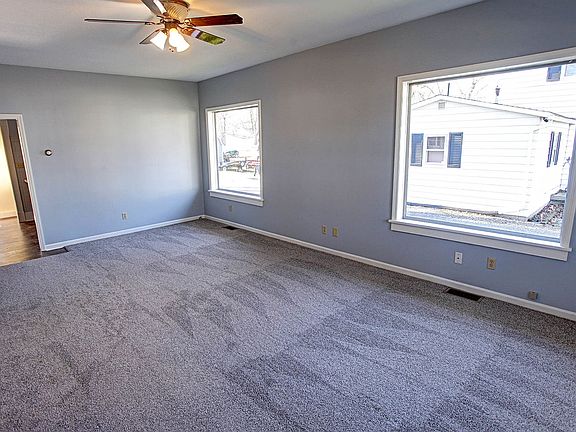 4th image of 1231 Latham Ave