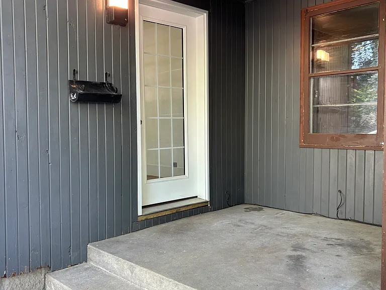 811 S Van Buren St — Photo 24