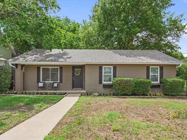 804 Ash St — Photo 30