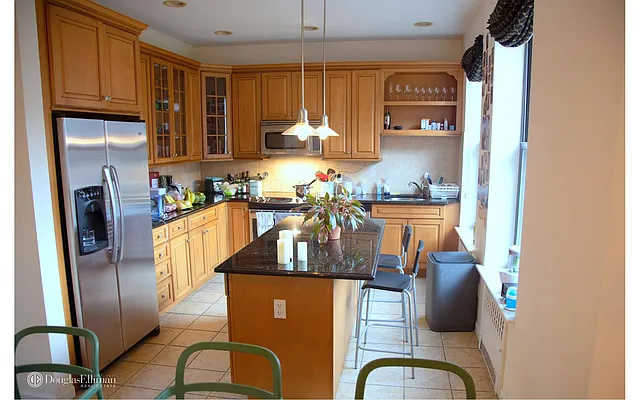 Rented by Douglas Elliman | media 20