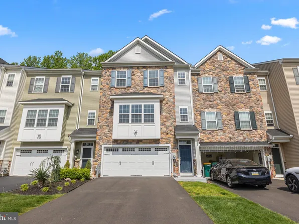 110 Carters Mill Rd, Trevose, PA 19053