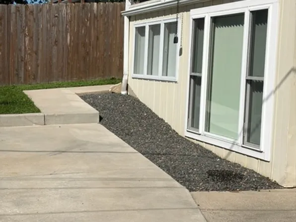 422 Patrick Ave #B, Waunakee, WI 53597