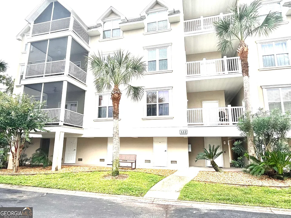 122 Shady Brook Cir #100
