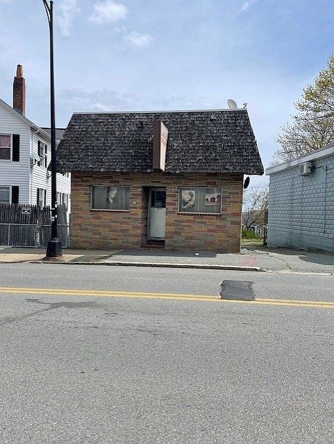 1st image of 770 County St