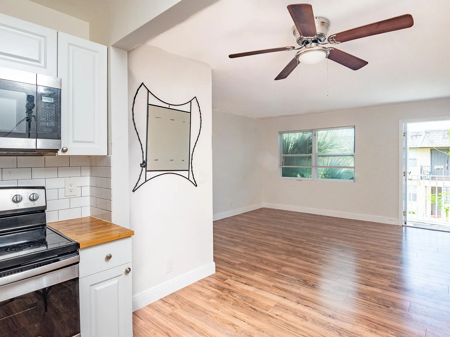 2 bed, 1.0 bath, 850 sqft, $2,000 — Photo 3