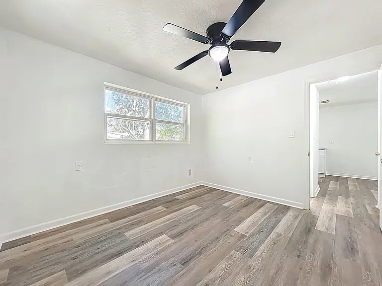 1305 S Dewey St #1 — Photo 9