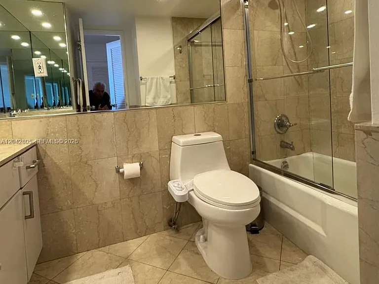 5161 E Collins Ave #1612 — Photo 9