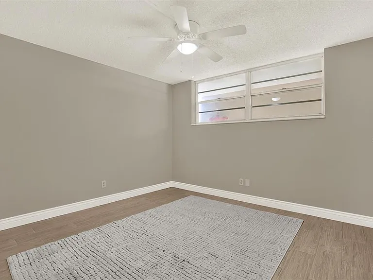 7625 Sun Island Dr S #107 — Photo 16