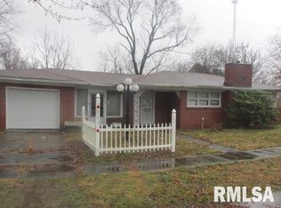 300 N Otrich St, Creal Springs, IL 62922