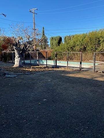 2nd image of 10872 W Estates Dr