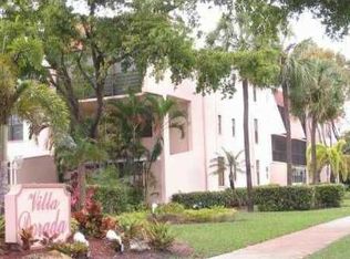 20300 W Country Club Dr #1213, Aventura, FL 33180