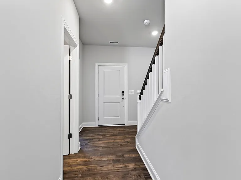 801 Portland Rose Dr — Photo 6