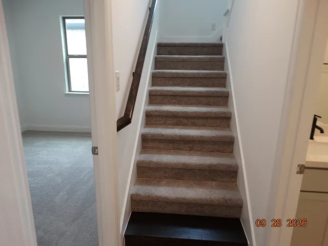 4 bed, 1932 sqft, $2,350 — Photo 4