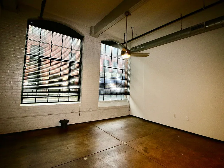 Main 2323 — Photo 15
