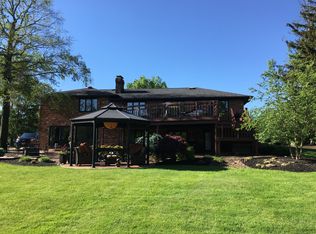 5499 Ridgebury Blvd, Cleveland, OH 44124