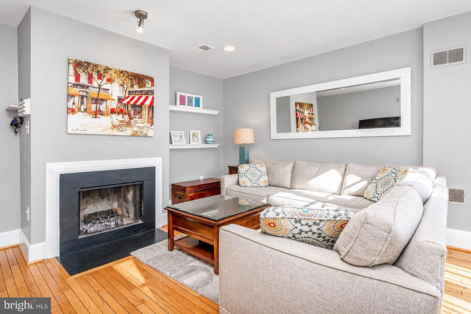3 bed, 2.5 bath, 2295 sqft, $3,600 — Photo 1
