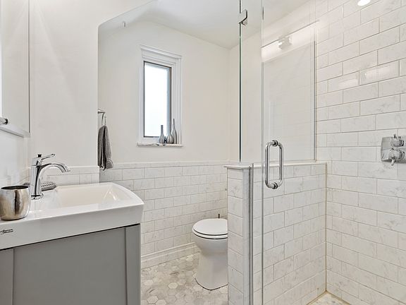 3rd image of 243 45th St