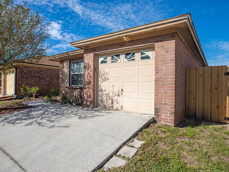 2548 Americas Cup Cir E — Photo 4