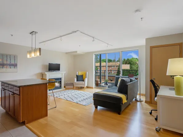 1502 5th St N APT 207, Hopkins, MN 55305