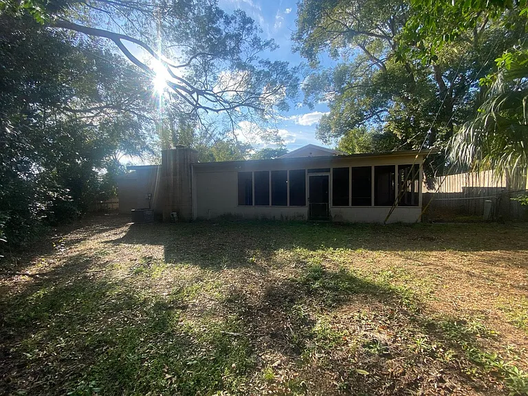719 Kewannee Trl — Photo 2