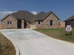 2801 Meadowview Dr, Duncan, OK 73533