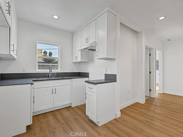222 E Vernon Ave #3/4 — Photo 1