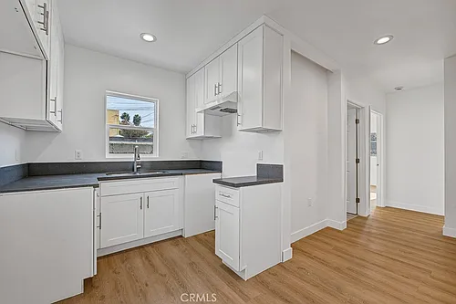 222 E Vernon Ave #3/4 Photo 1