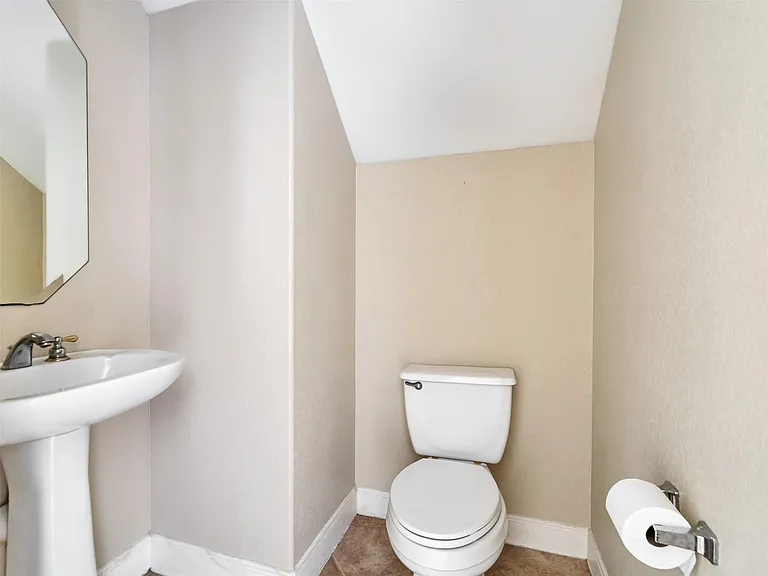 1803 Ripple Creek Dr — Photo 20