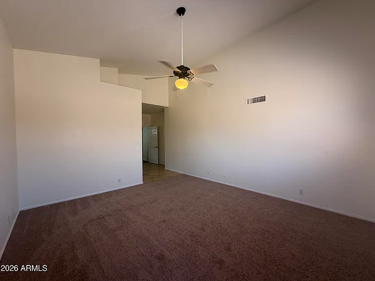 908 N Gregory Pl — Photo 14