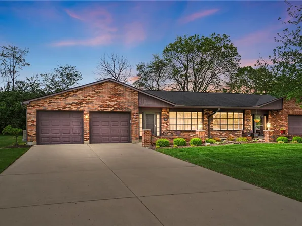 352 Kimbary Dr, Dayton, OH 45458