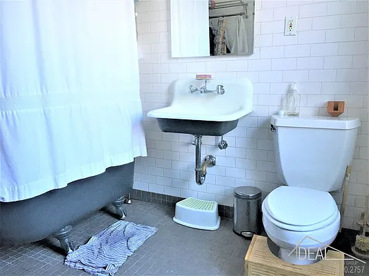 Rented by Ideal Properties Group | media 25