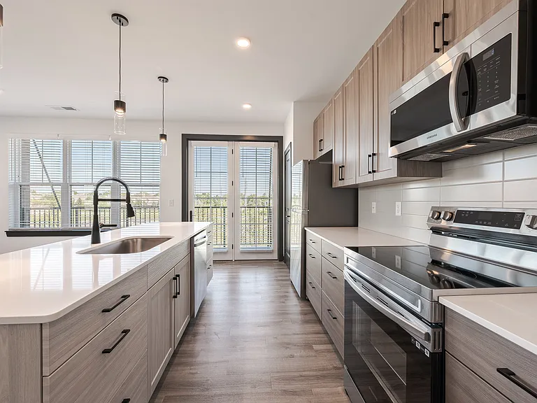 North End Apartments — Photo 12