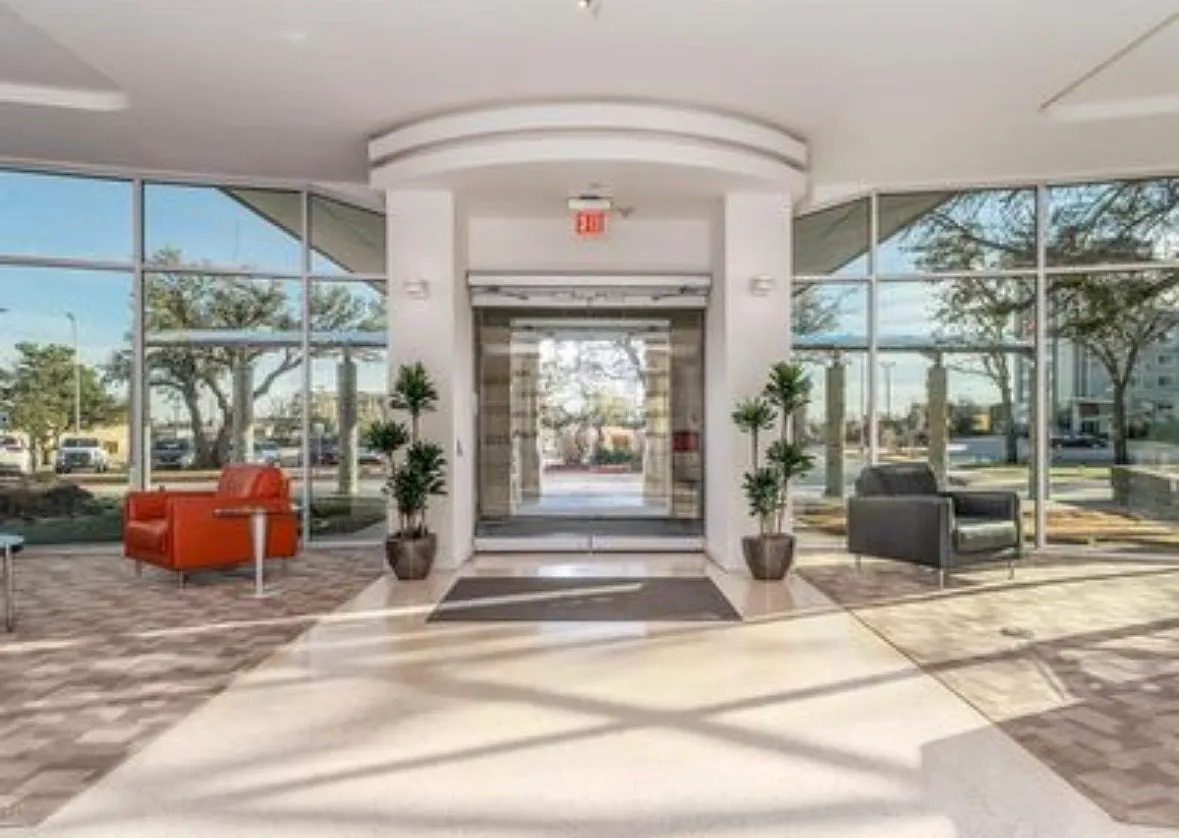 2 bed, 1617 sqft, $3,000 — Photo 3