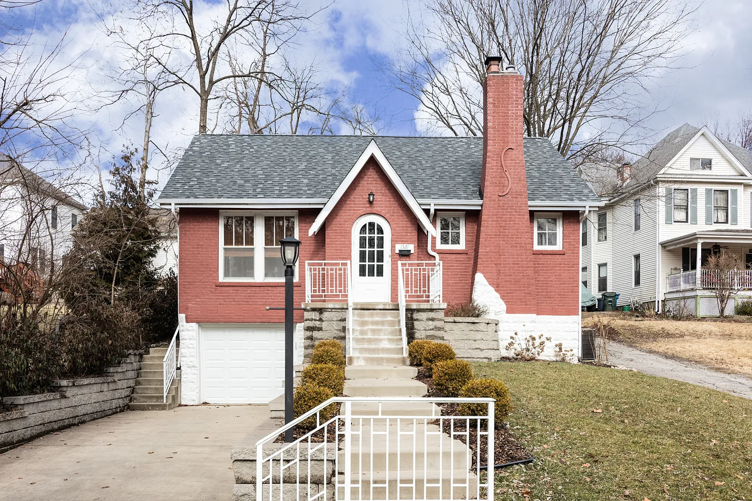 1521 Hawthorne Pl photo 1