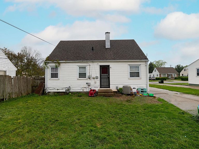 Listing photo 2