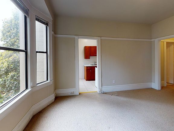 3rd image of 150 Franklin St