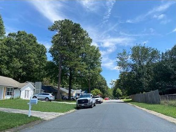 5th image of 611 Pennwood Ln