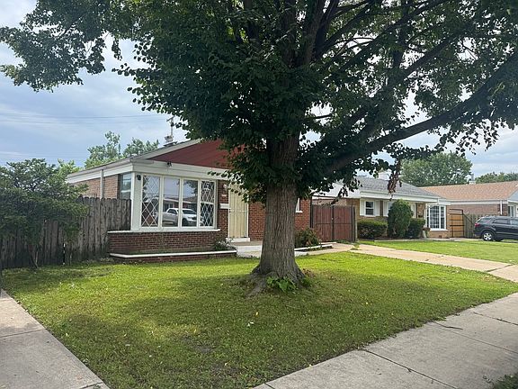 3rd image of 8027 S Knox Ave