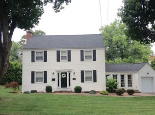 31 Wells Farm Dr, Wethersfield, CT 06109